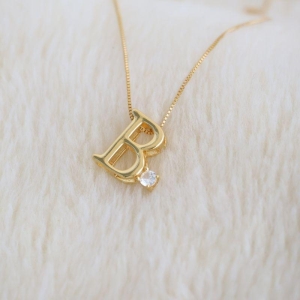 Colar Letra B Com Ponto Zirconia