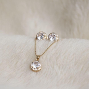Conjunto Bolinha Cristal Microzirconia Bordas