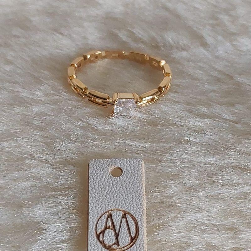 Anel Cadeadinho Zirconia Quadrada