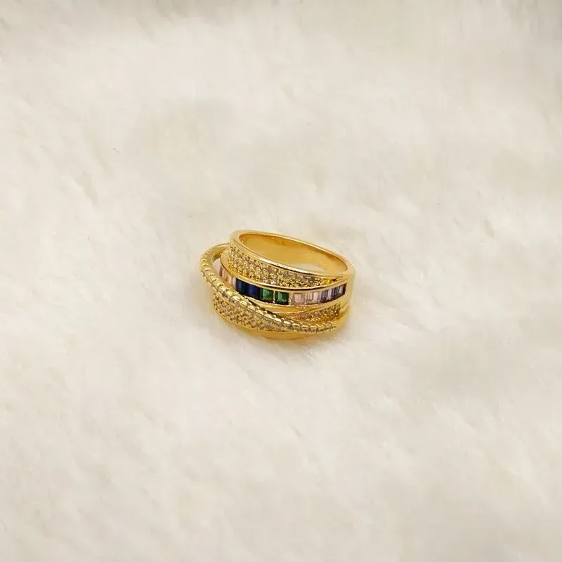 Anel Entrelaçado Em Zircônia Cristal E Colorida