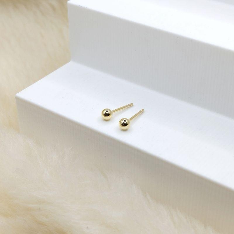 Brinco Bolinha Lisa P