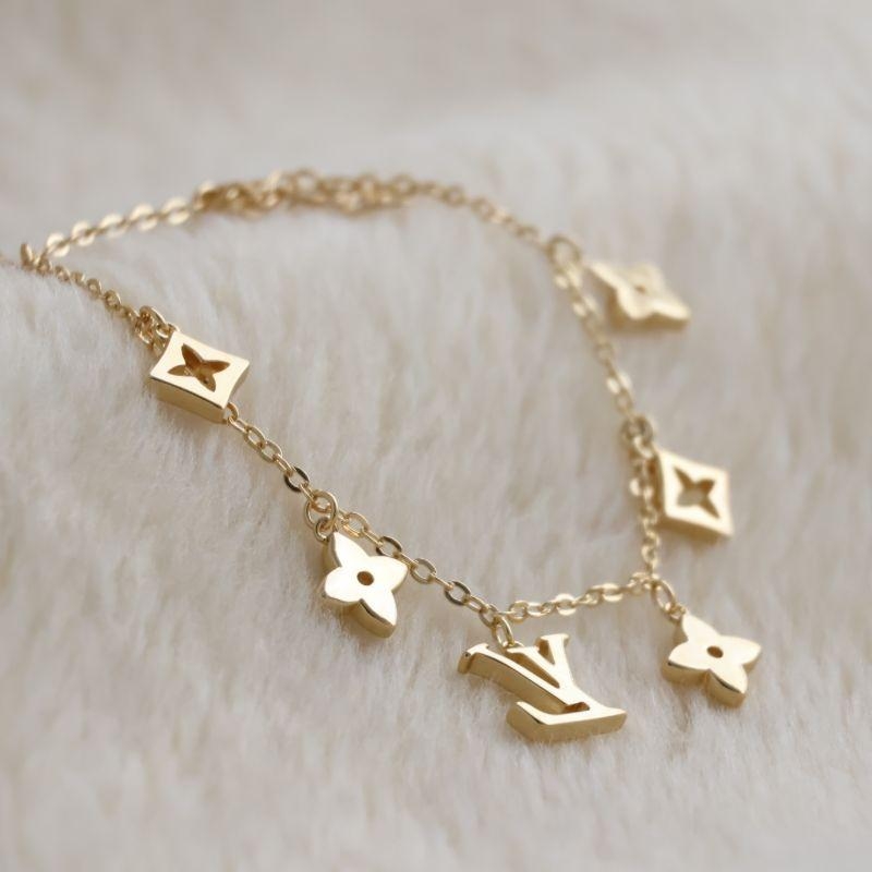 Pulseira Inspiração Pingentes Trevo LV