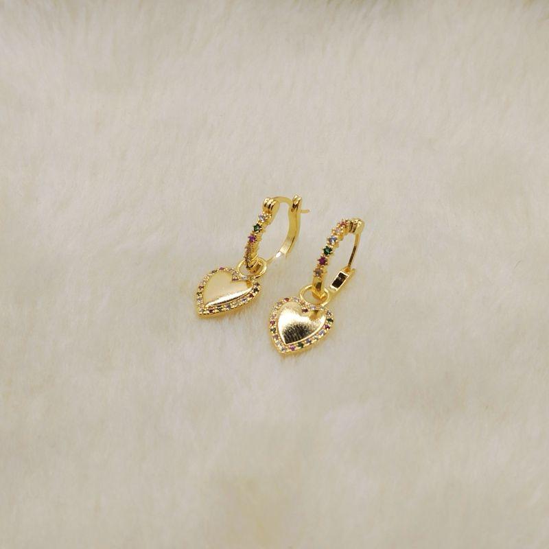 Brinco Argola Click com Pingente Coração em Zircônia Colorida