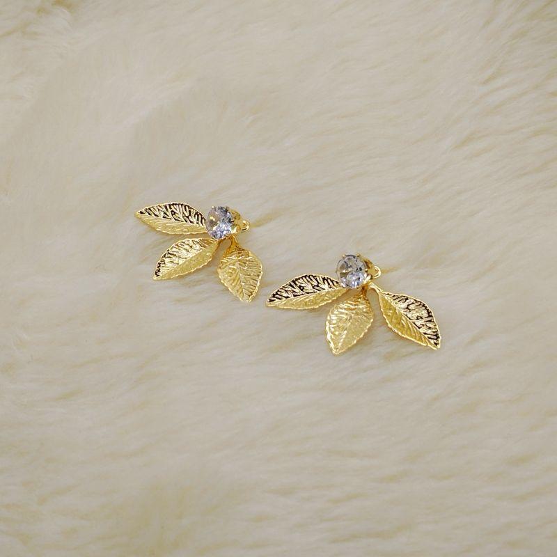 Brinco 2 em 1 Folha com Ponto de Luz Cristal