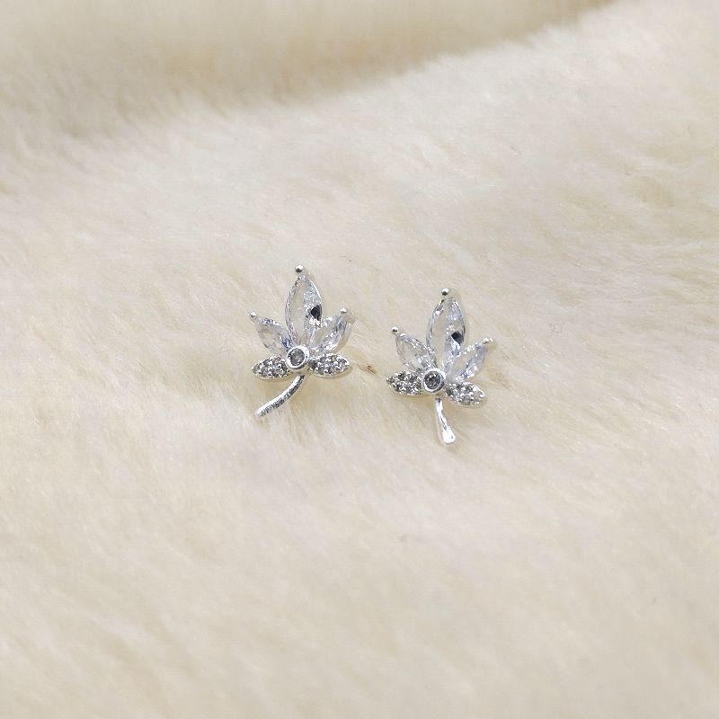 Brinco Folha Cravejado