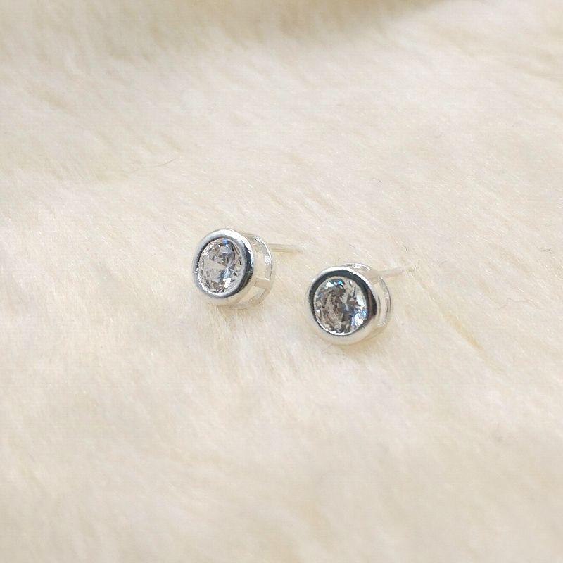 Brinco Ponto de Luz Cristal G