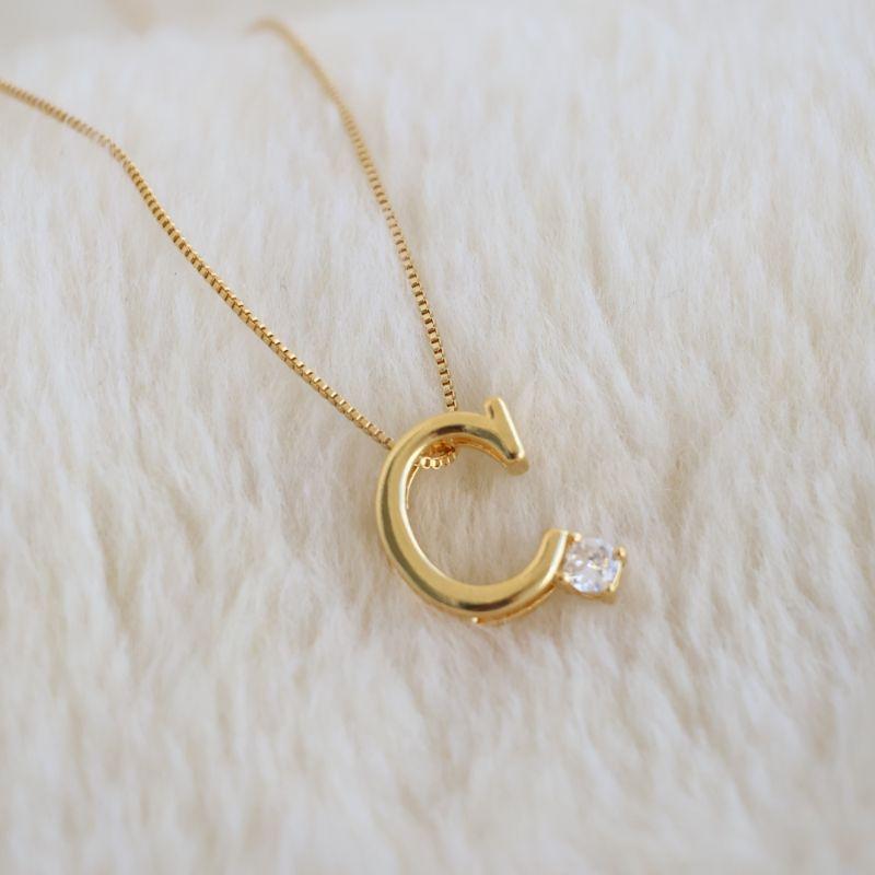 Colar Letra C Com Ponto Zirconia