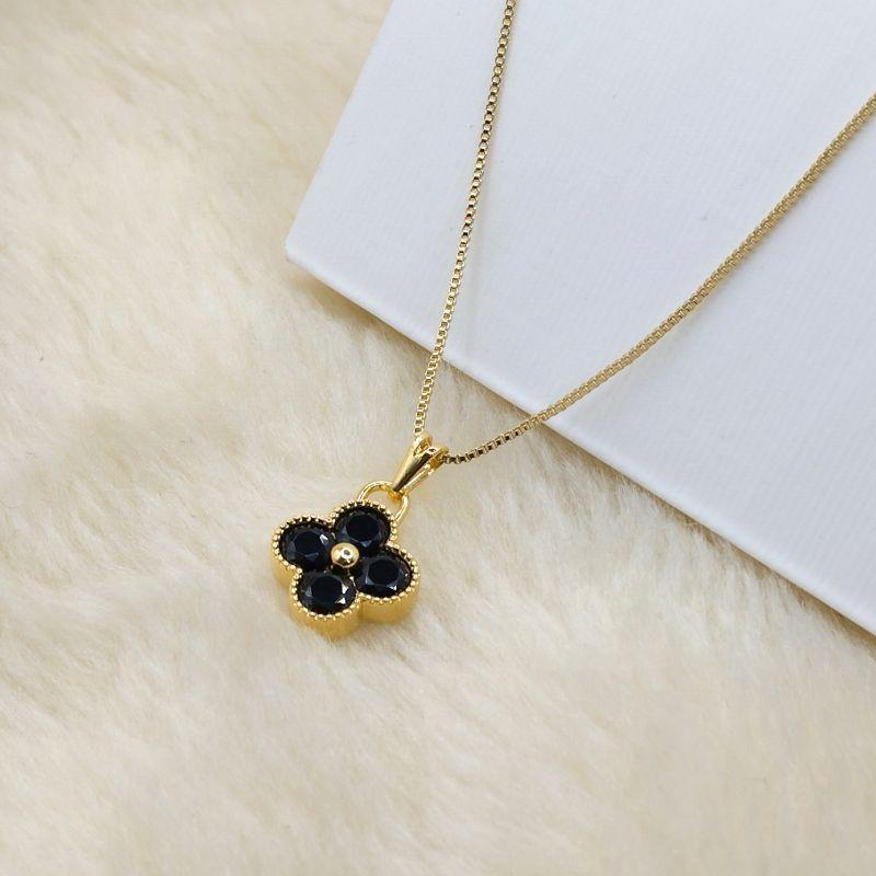 Colar Veneziana com Pingente Van Cleef Preto